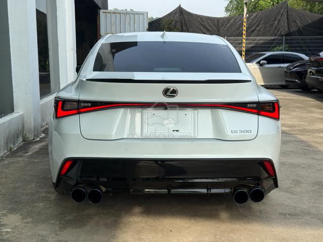Lexus IS300 2.0 F-SPORT MODE BLACK III SUNROOF 5A - 3