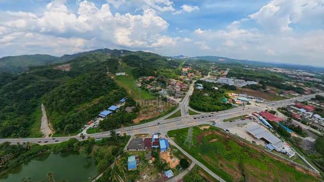 Mainroad Zoning commercial 0.9 acres Non-Bumi Tepi Jalan Utama Dengkil 1