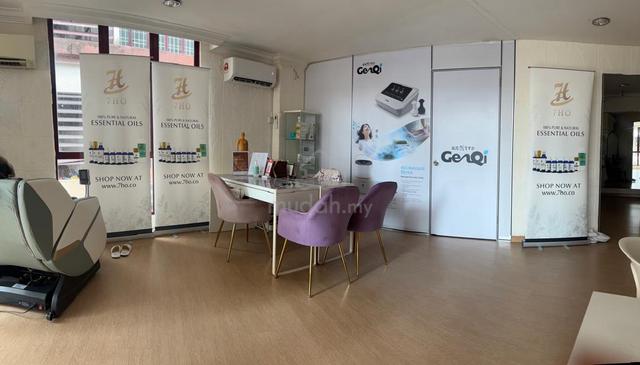 Office Lot/Beauty Salon For Sale 1