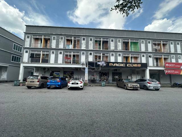 Kampus West City 1