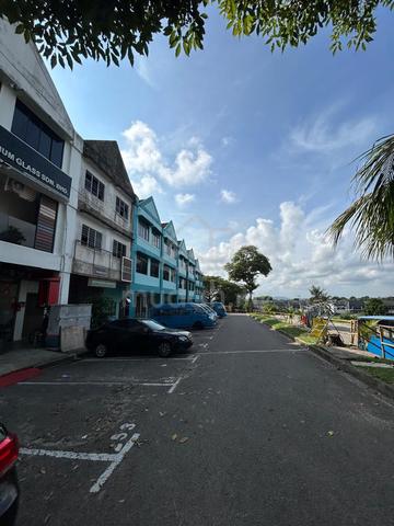 Jalan Beladau Taman Puteri Wangsa Shoplot below bank value 1