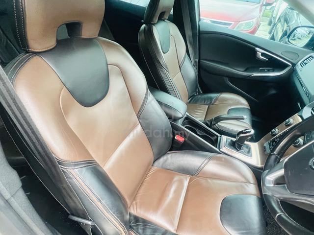 Offer!! 2013 Volvo V40 2.0 T5 (A) - 5