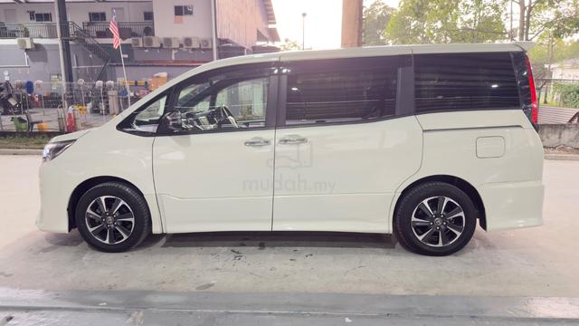 2021 Toyota NOAH 2.0 SI WXB III (A) - 4