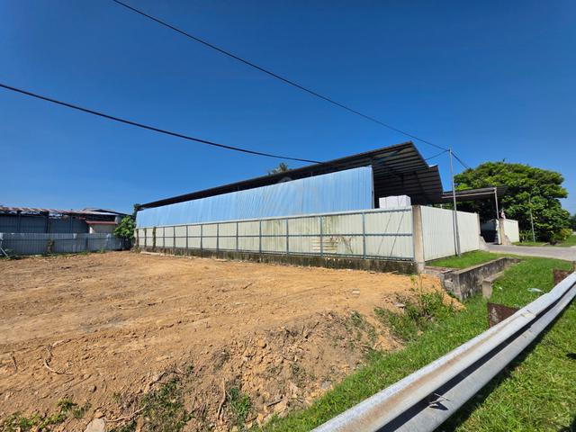 Tanah kosong tepi jalan kawasan Kota Bharu 1