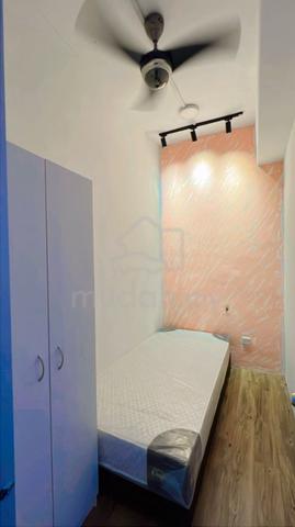 Single Room at Puchong Kenari Area Boulevard Zero Deposit Fully Furnis 1