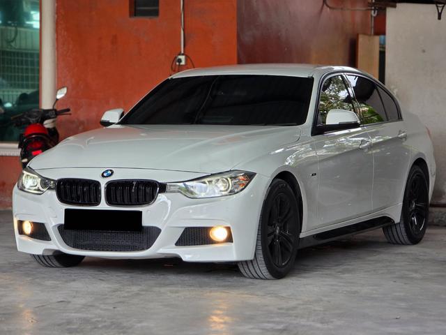 (Loan Kedai) 2014 Bmw 320i 2.0 (A) Sport Line - 3