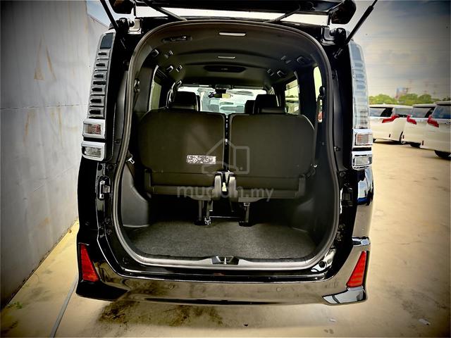 2021 Toyota VOXY 2.0 ZS KIRAMEKI III (A) - 5