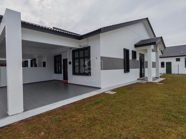 100% loannFreehold Rumah Besar and cantik Simpang Ampat/ Alor Gajah 1