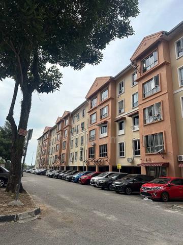 APARTMENT MURAH LARKIN(lokasi strategik) 1
