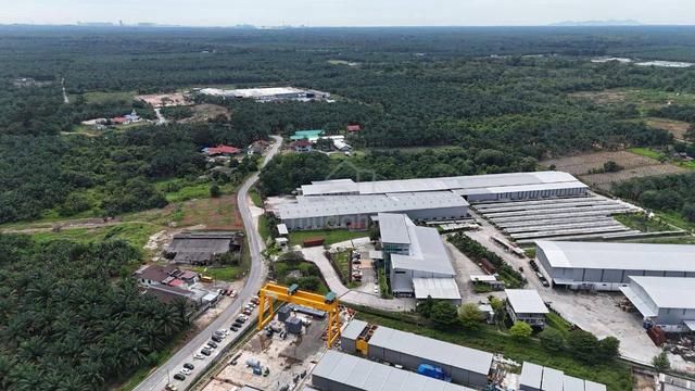 4.8 Acres Zoning Industrial Land Jln Sungai Burung Pekan Nanas Johor 1