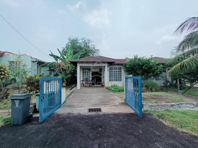 [FREEHOLD NON BUMI] Semi D Single Storey Taman Desaria, Nilai 1