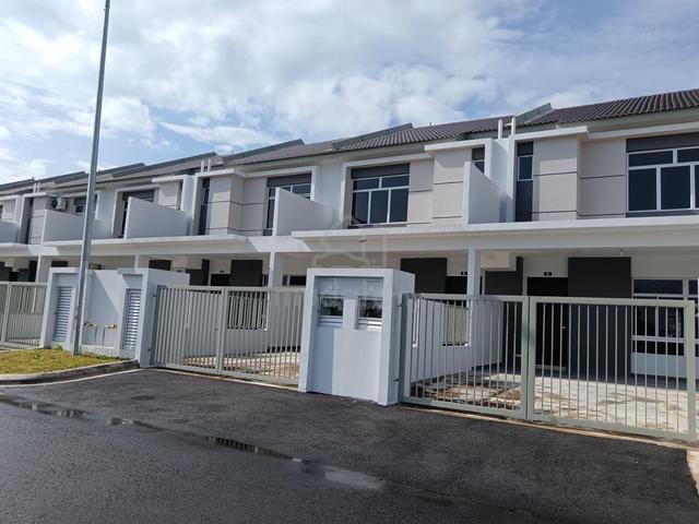 2 Storey Landed House | Desaru 0 Downpayment |Ready move in 1