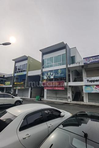 3 storey shoplot for sale 1