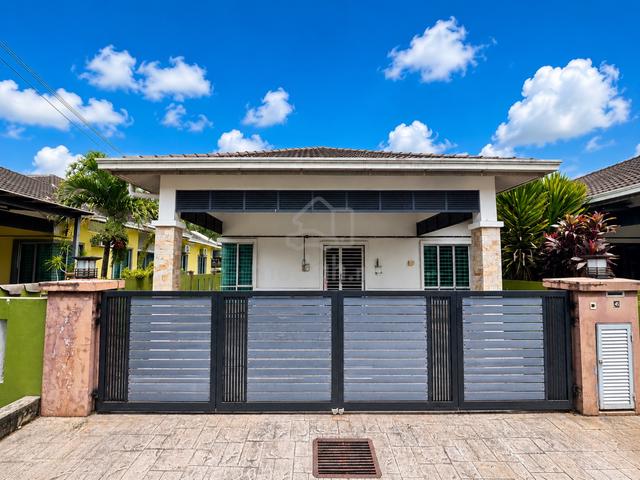 RUMAH CANTIK ‼️ Semi-D 1 Storey Taman Tun Raja Uda Semenyih 1