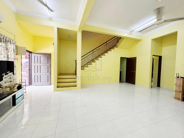 [facing open space] double storey terrace kota bayuemas klang 1