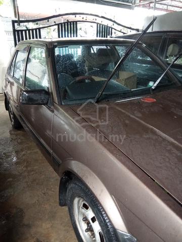 Toyota Corolla KE70 1.3 LE Wagon Manual – Rare Cla - 1