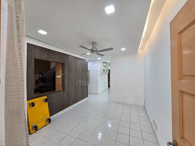 Amansiara Townhouse, Ground Floor Unit, 3r2b, Renovated, 4 Air-Cond 1