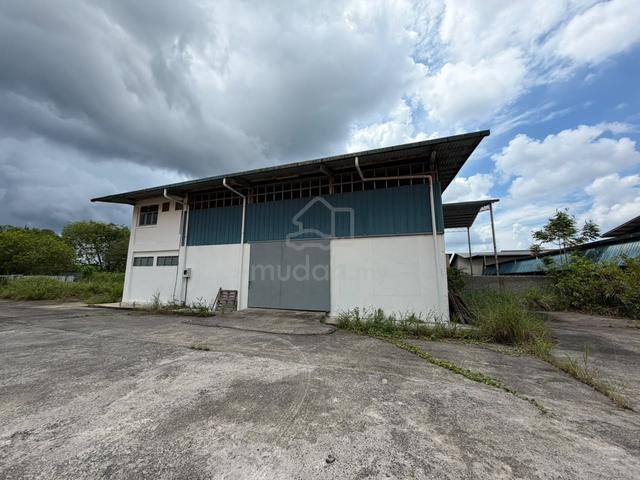 Demak laut Double Storey Semi Detached Warehouse FOR RENT 1