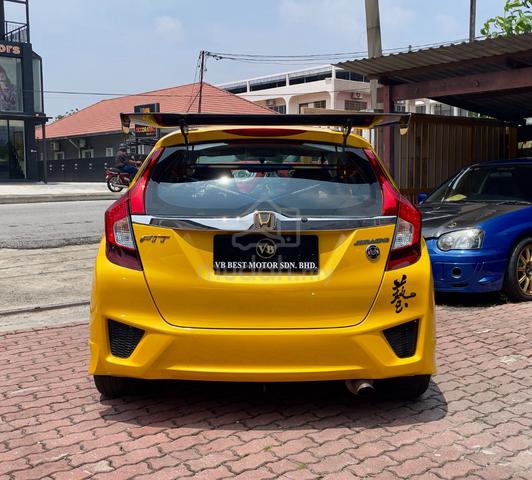 M2017 Honda JAZZ 1.5 E (A)EASY LOAN LOW DOWNPAYMEN - 4