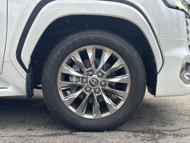 2024 Toyota LANDCRUISER 3.5 ZX*BLACK INTERIOR* - 5