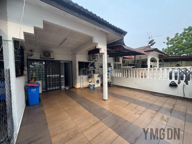 FOR SALE Taman Alam Indah Kemuning Utama Single Storey Terrace house 1