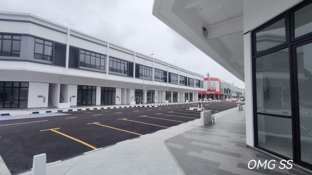 Bukit Tinggi Double Storey Shoplot Ground Floor Good Location Klang 1