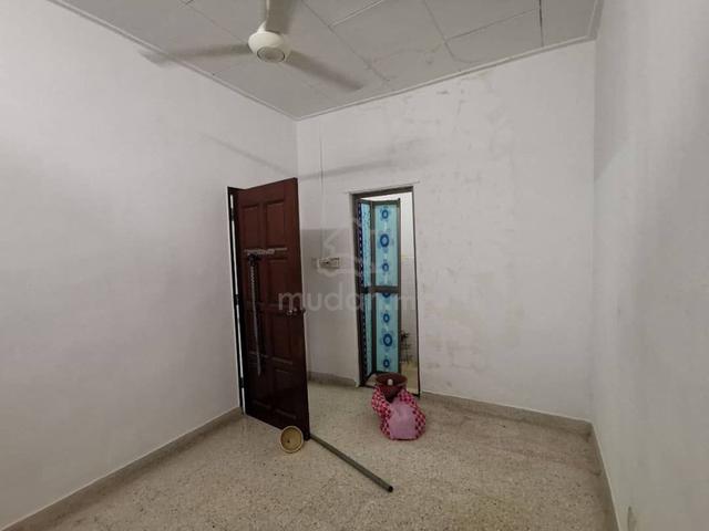 Pelangi | Near CIQ | Near Shoplot | 1 Storey Terrace 1