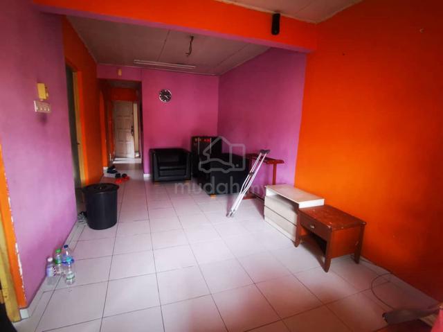 Apartment Idaman 1