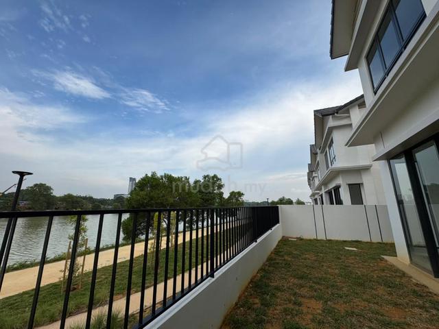 Sejati Lakeside 2 Semi-D Cyberjaya facing LAKESIDE Setia Eco Glades 1