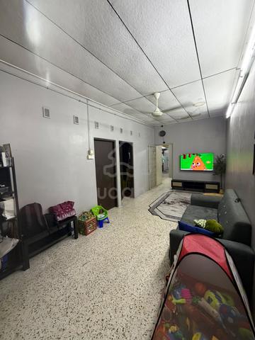 Single Storey Terrace Greenlane Island Glades unfurnished Penang 1