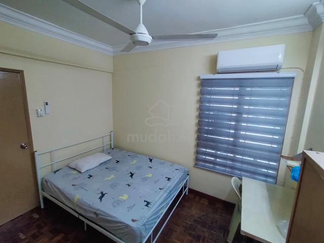 Fully Furnished partment Medium Room For Rent At Casa Damansara, SS2 1