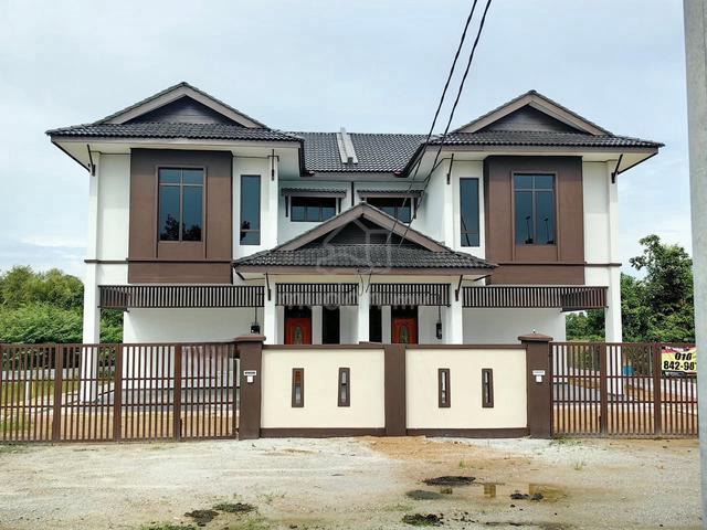 Rumah SEMI D 2TGKT LAST UNIT 5BILIK TIDUR KG BANGGOL TUAN MUDA MANIR 1