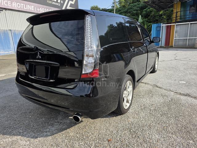 Mitsubishi Grandis 2.4 Mivec (A)[Direct Owner] - 3