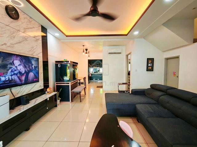 RUMAH CANTIK Double Storey Terrace Rentak Perdana LBS Puncak Alam 1