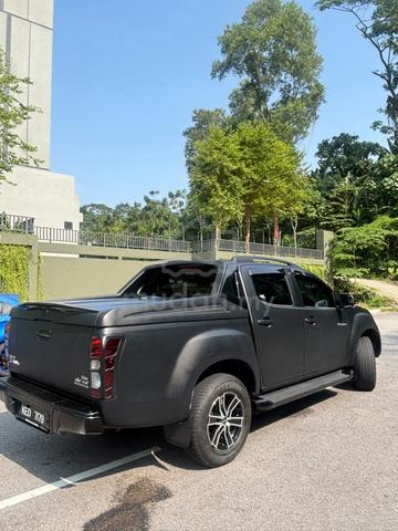 2015 Isuzu D-MAX 3.0 V-CROSS SAFARI 4X4 - 5