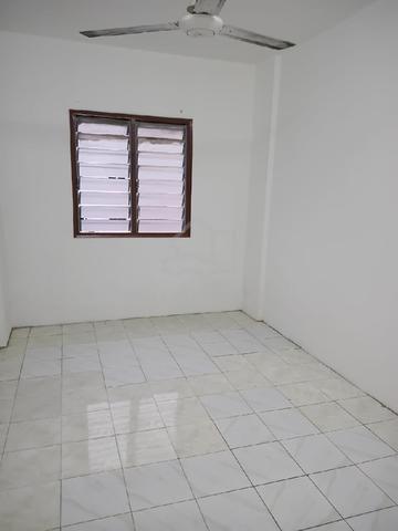 Palma Apartment (Bandar Country Homes) 1