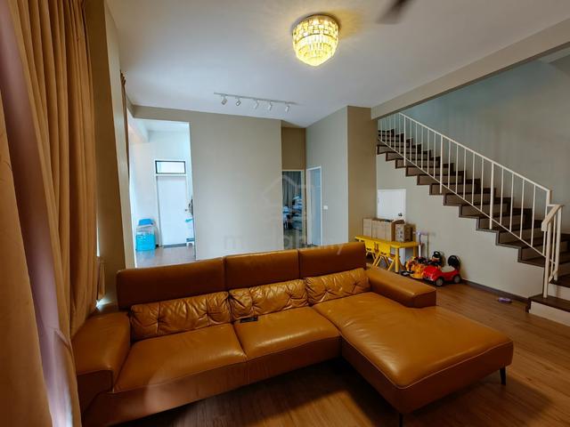 2 Sty Avenham Eco Grandeur Graham Norton Regent Puncak Alam, Cabinet 1