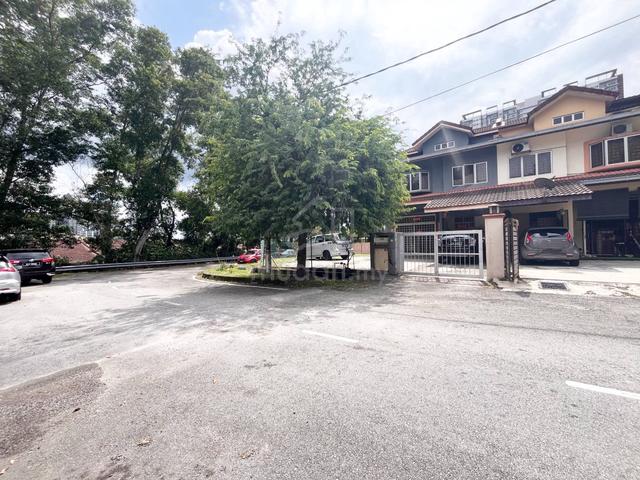 2.5 Storey Terrace Taman Equine Seri Kembangan (5 Bilik + 3 Bilik Air) 1