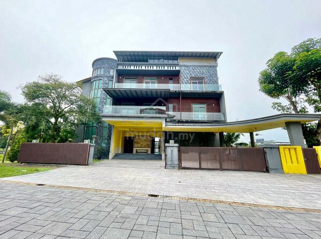 5-Storey Corner Lot Bungalow with Private Lift, The Mines Resort City 1
