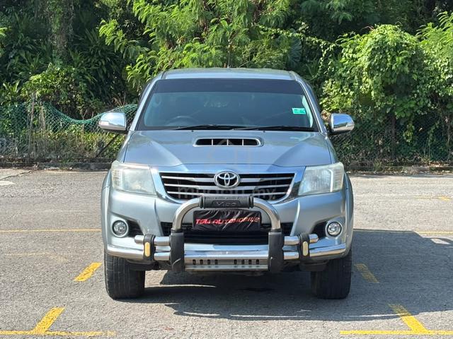 2013 Toyota HILUX D/CAB 2.5 MT - 3