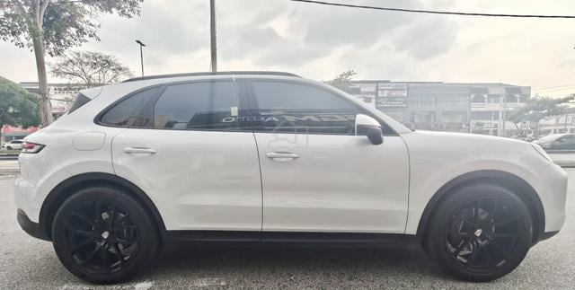 2023 Porsche CAYENNE 3.0 Price - 4