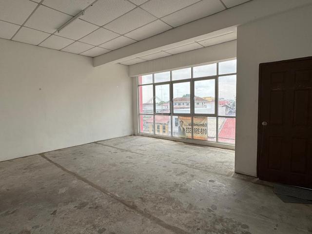 Bakri Facing main road 1st floor 2nd floor for rent 1