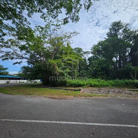 Industrial Land (Corner Lot) Senadin Phase 1 Miri 1
