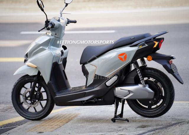 Carousel Image