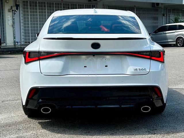 2023 Lexus IS300 2.0 F-SPORT 5A 4,000KM(A) 360CAM - 4