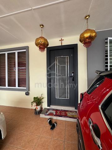Single Storey house for Sale at Muara Tuang, Lorong Merlin, Kuching 1