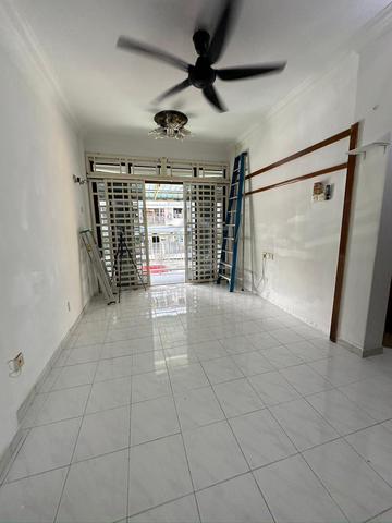 Tanjung Court 1