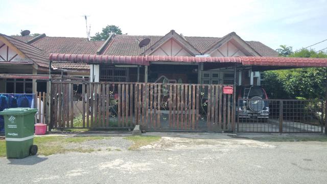 Bilik Sewa Perempuan Seberang Temerloh 1