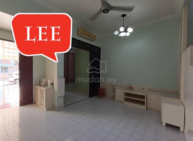 [RENOVATED & FULLY EXTENDED ] 2.5 sty terrace | with back balcony- HK 1