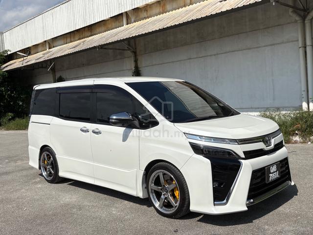 2021 Toyota VOXY 2.0 ZS KIRAMEKI III (A) - 1